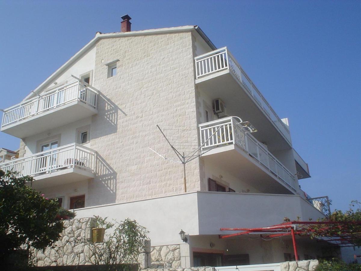חוואר Apartments Radonic מראה חיצוני תמונה