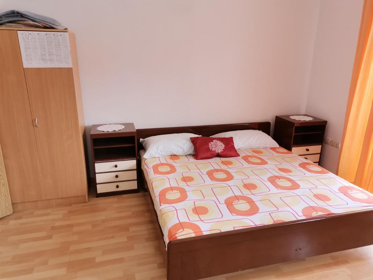 חוואר Apartments Radonic מראה חיצוני תמונה
