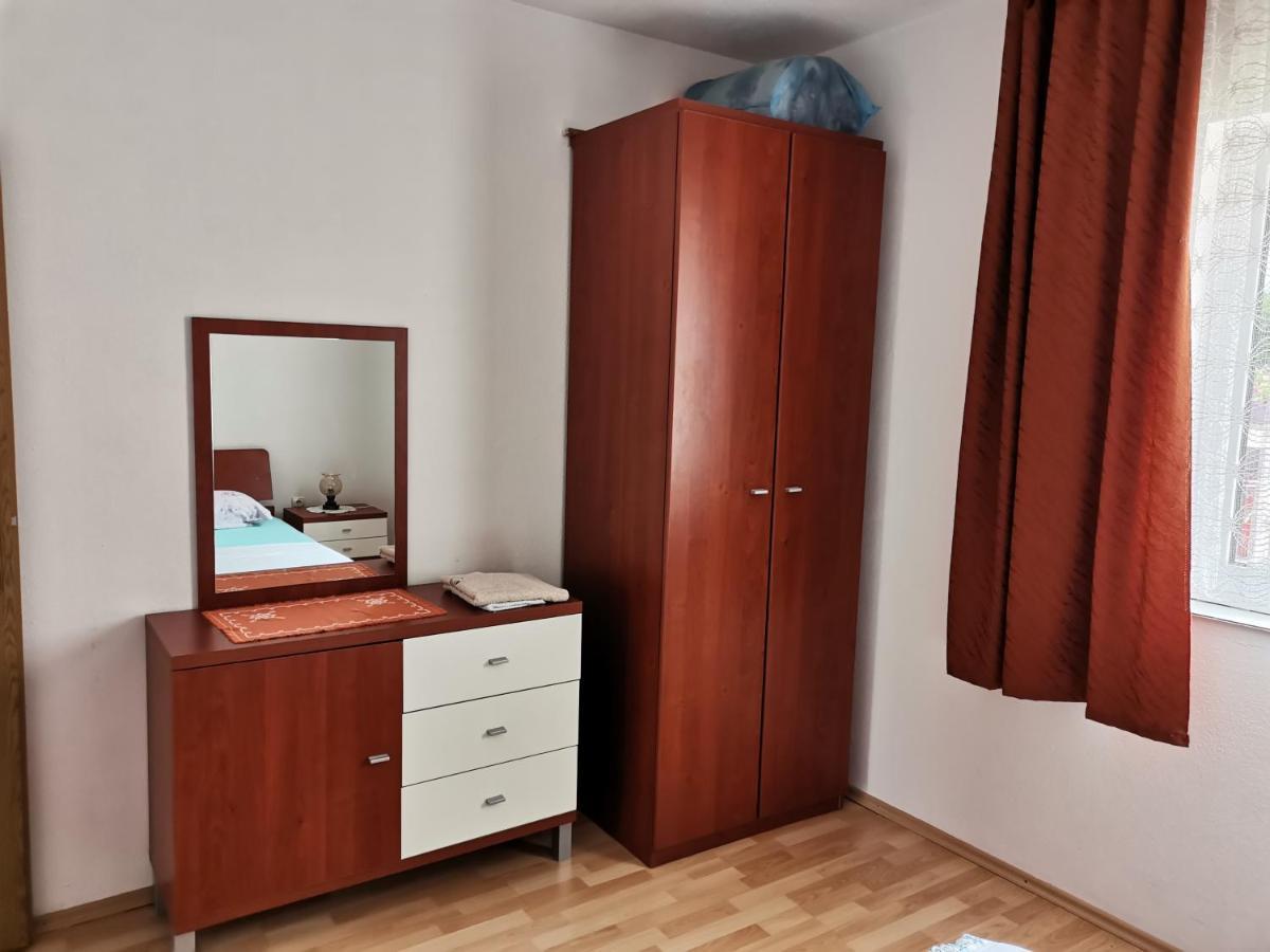 חוואר Apartments Radonic מראה חיצוני תמונה