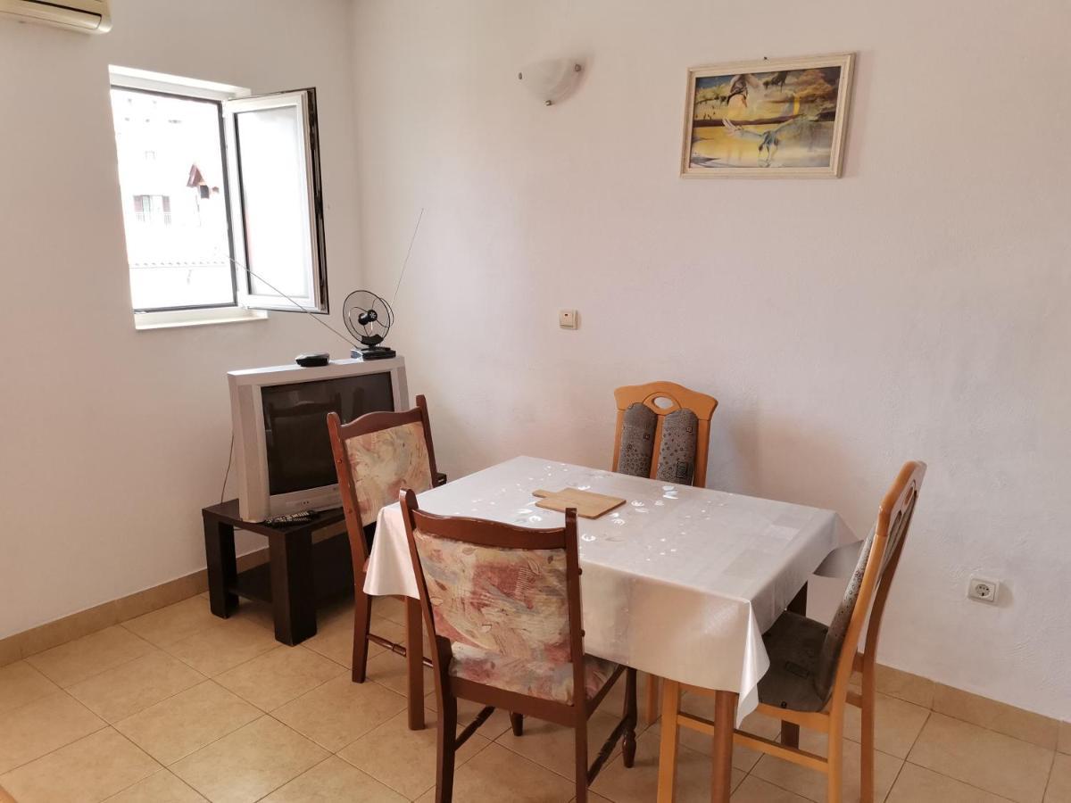 חוואר Apartments Radonic מראה חיצוני תמונה