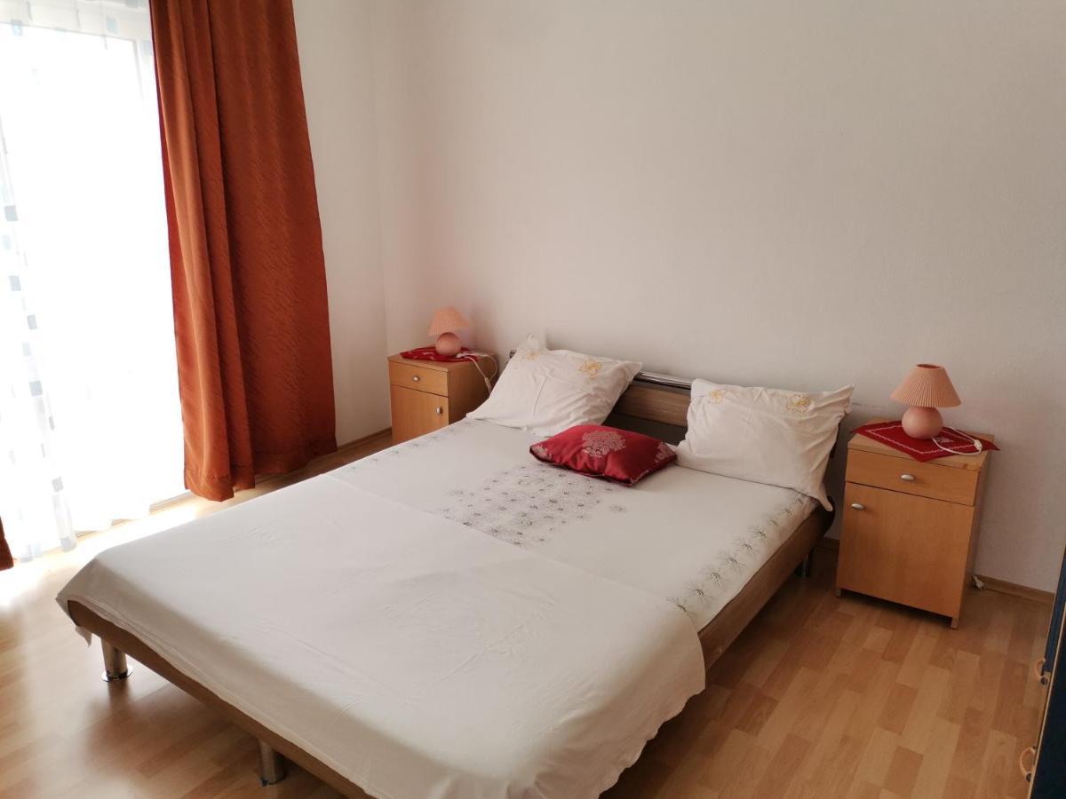 חוואר Apartments Radonic מראה חיצוני תמונה