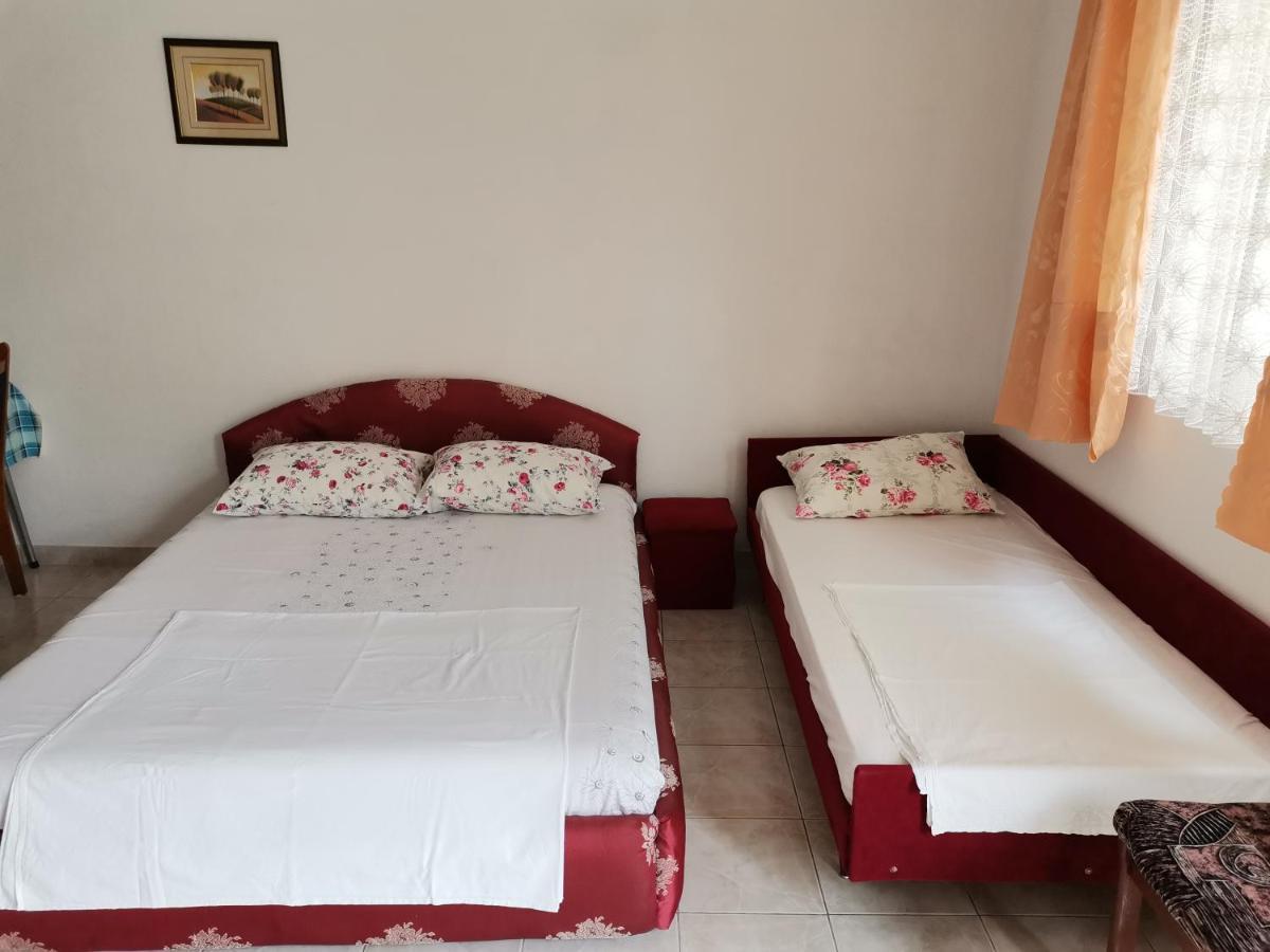 חוואר Apartments Radonic מראה חיצוני תמונה