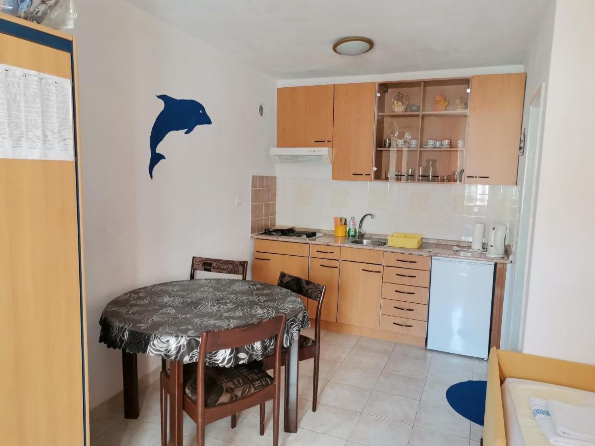 חוואר Apartments Radonic מראה חיצוני תמונה